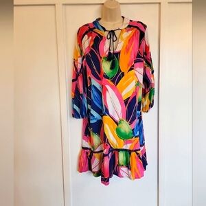 Crown & Ivy Dress with Bright Floral Leaf Pattern Print Large